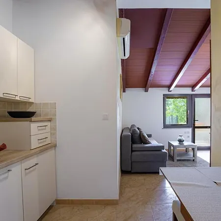 Casa Arti In - Haus Fuer 2-4 Personen