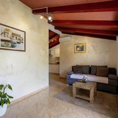 Holiday home Casa Arti In - Haus Fuer 2-4 Personen Pula
