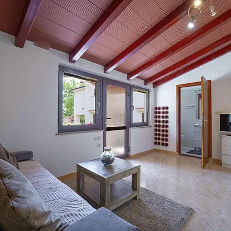 Casa Arti In - Haus Fuer 2-4 Personen Holiday home Pula